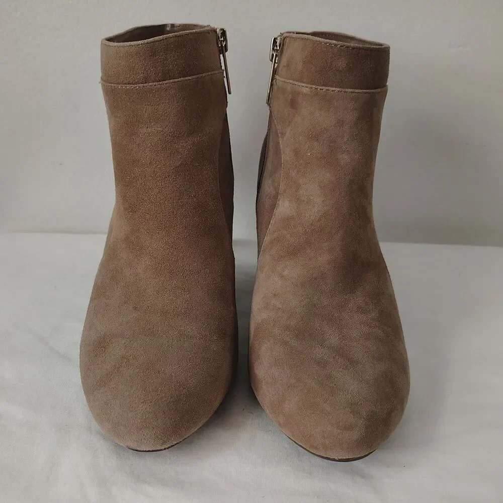 Bandolino Ankle Boots Taupe Tan Leather Suede Heeled Shoes Size 8.5M